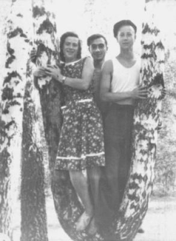 Справа: И.В.Поттосин, Г.И Кожухин, ~1949 г.
