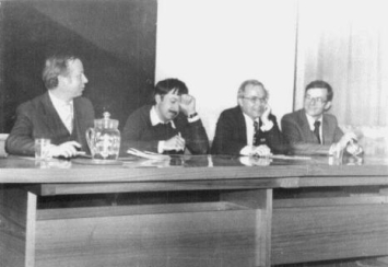 Пятидесятилетие А.П. Ершова, слева направо: И.В. Поттосин, А.С. Нариньяни, А.П. Ершов, В.Е. Котов, 1981 г.
