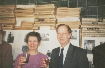Л.Л. Змиевская, И.В. Поттосин во время празднования 40-летия Отдела программирования, ноябрь 1998 г.
