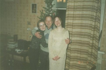 С дочерьми Ярославой и Ольгой