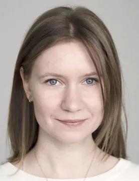 Елена Бручес