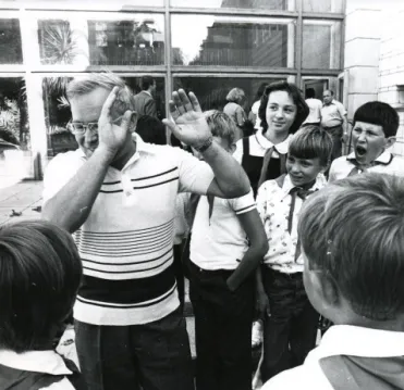 А.П. Ершов с учениками Летней школы юных программистов. Август 1979, Новосибирск